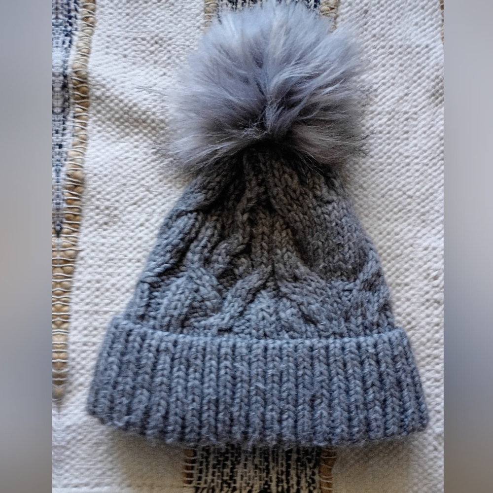 Cozy Grey Knit Pom Pom Beanie